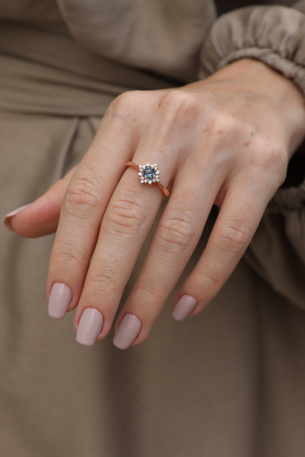 Nova Blue Topaz Pırlanta Yüzük